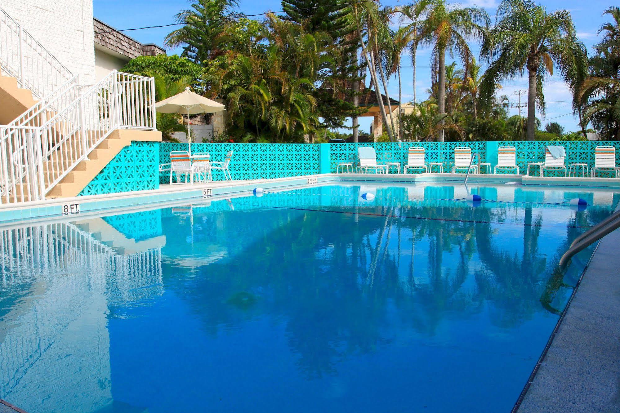 Carousel Beach Inn Fort Myers Beach Exterior foto